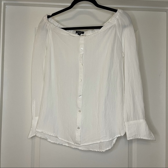 TCEC White Off the shoulder buttondown - Picture 2 of 6